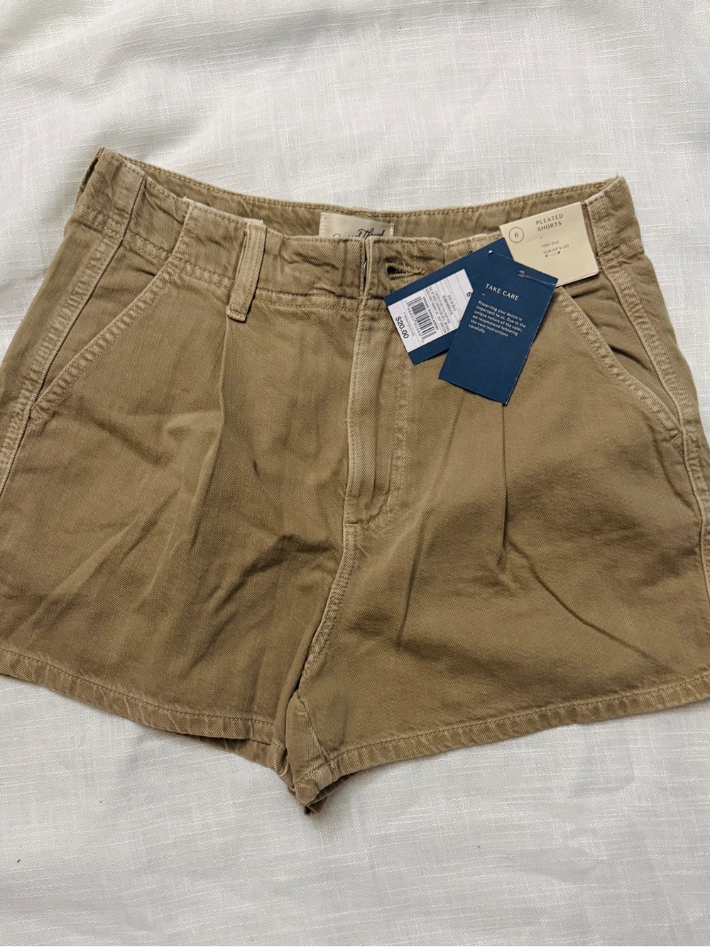 Universal Thread women denim Shorts Size 6